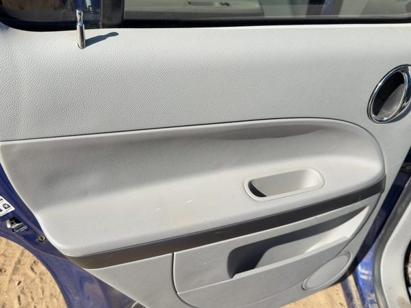 06-08 Hhr Driver Left Rear Door Trim Panel With Switches Back 4Dr Ls Lt Gray 14B — photo 2