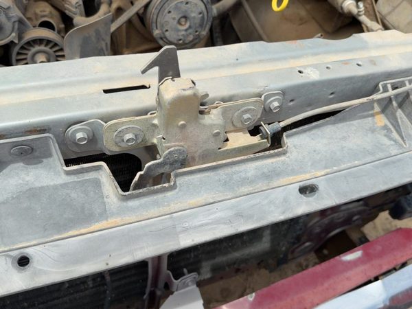 1987-1991 Ford F150 Hood Latch Assembly With Bracket Oem F0Tz16138A — photo 5