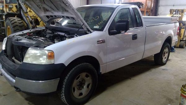 2005 Ford F-150 — vehicle photo 3