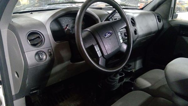 2005 Ford F-150 — vehicle photo 4