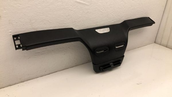 2009 Pontaic G6 Convertible Rear Seat Filler Panel Center Seat Belt Guide Cover — photo 4
