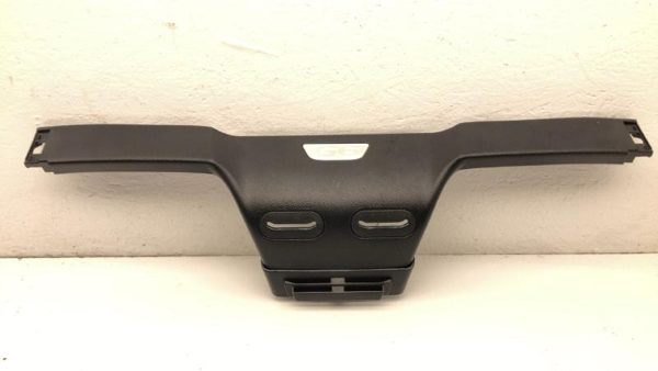 2009 Pontaic G6 Convertible Rear Seat Filler Panel Center Seat Belt Guide Cover — photo 3