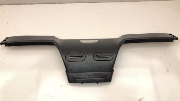 2009 Pontaic G6 Convertible Rear Seat Filler Panel Center Seat Belt Guide Cover — photo 2