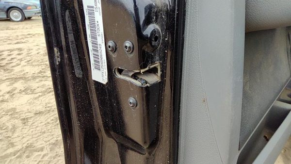 2004-2007 Ford F150 Driver Left Front Door Latch With Rods/Cables Oem — photo 2