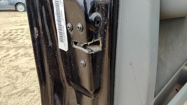2004-2007 Ford F150 Driver Left Front Door Latch With Rods/Cables Oem — photo 3