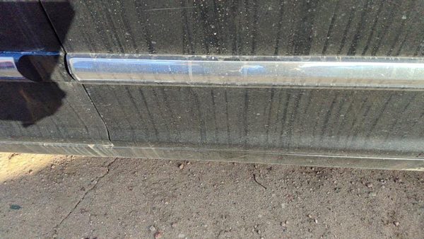 04-05 Hyundai Xg350 Passenger Right Front Moulding From Door Trim Strip Black — photo 2