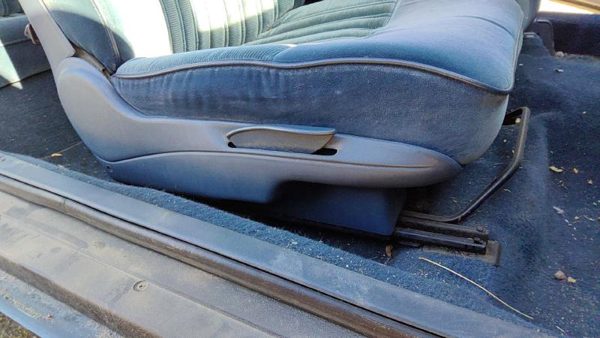 1988-1993 Olds Cutlass Cierra Passenger Right Side Seat Trim Panel Oem Blue — photo 3