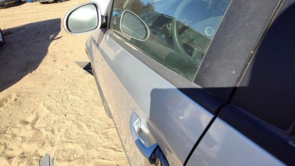 2007 Volkswagen Passat Front Door LH 8e8e Reflex Silver 3C4831055L — photo 2