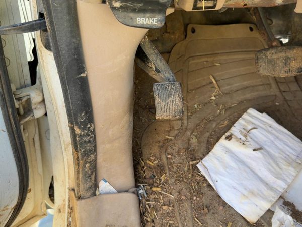 1998 Lincoln Navigator Emergency Brk. — photo 2