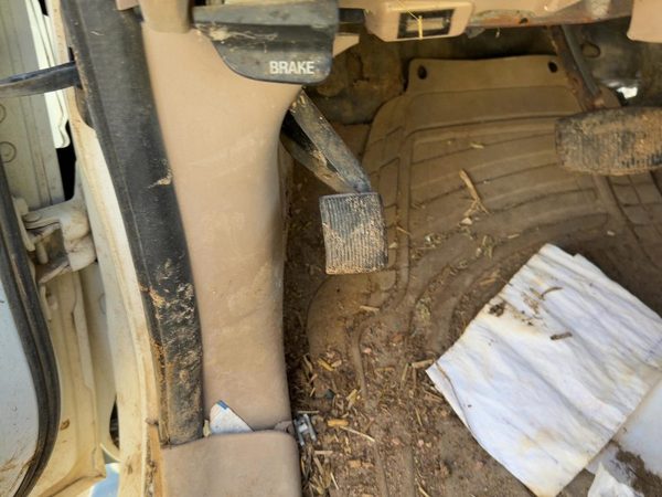 1998 Lincoln Navigator Emergency Brk. — photo 3