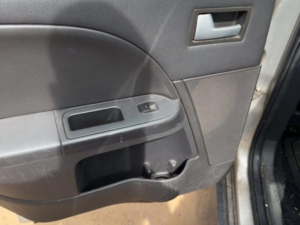 05-07 Fivehundred Driver Left Rear Door Trim Panel With Switches Back Black Hw — photo 5