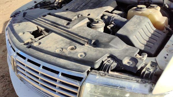 2008 Lincoln Navigator Radiator Support 9L1Z16138A — photo 2