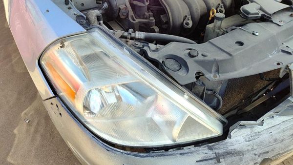 2007-2011 Nissan Versa Passenger Right Head Light Oem Front Lamp 26010Em30A — photo 2