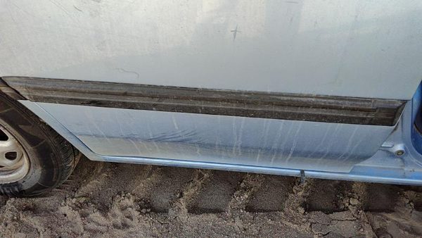 88-91 Honda Civic Passenger Right Rear Moulding From Door Back Trim Strip Sedan — photo 2
