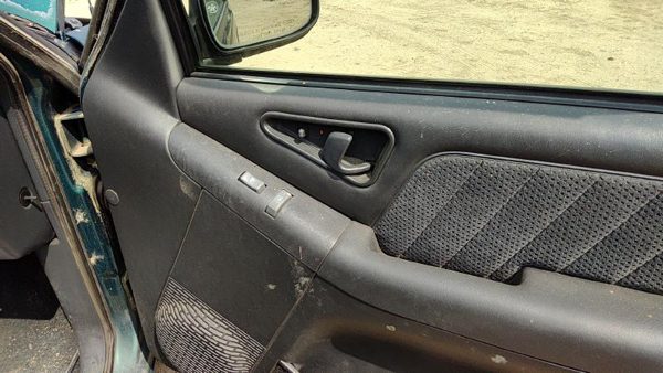 1995-1997 S10 Blazer Passenger Right Front Door Trim Panel With Switches Gray — photo 6