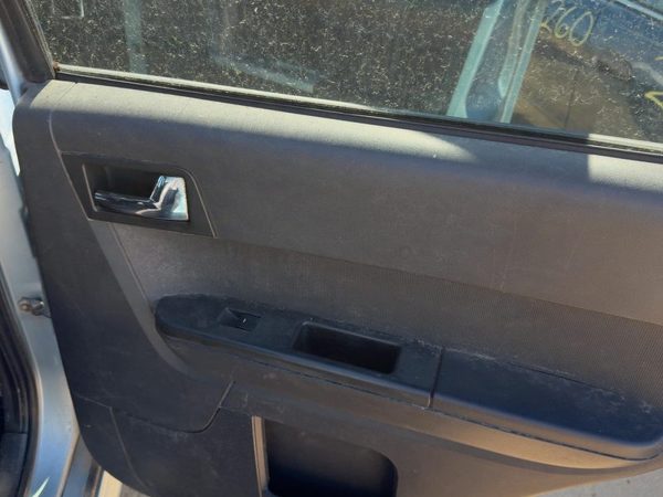 08 Mariner Passenger Right Rear Door Trim Panel With Switches Stone Graystone 89 — photo 2