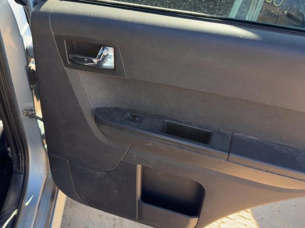 08 Mariner Passenger Right Rear Door Trim Panel With Switches Stone Graystone 89 — photo 6