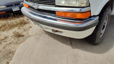 1998-2005 S10 Blazer Front Bumper Assembly With Brackets Oem White 50U 15094048