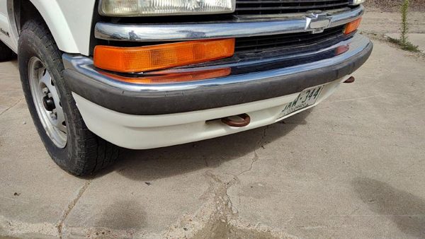 1998-2005 S10 Blazer Front Bumper Assembly With Brackets Oem White 50U 15094048 — photo 8