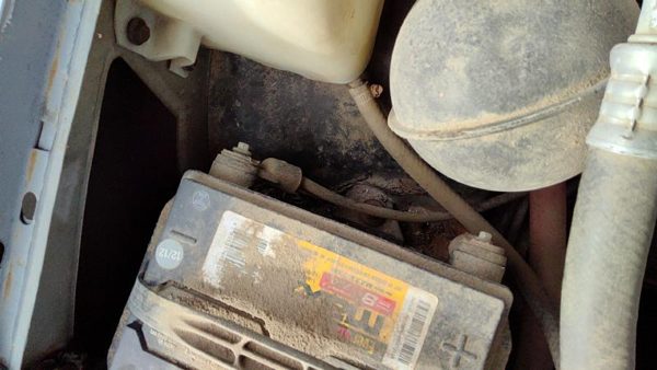 88-94 Chevy S10 Pickup Complete Battery Box Mount Tray With Hold Down Oem 4.3L — photo 3