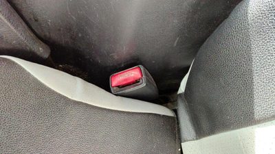 2000-2005 Mitsubishi Eclipse Driver Left Front Seat Belt Buckle Receiver Black