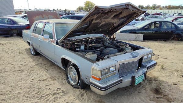 1984 Cadillac Deville — vehicle photo 2