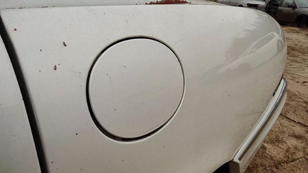 1998-2005 Buick Park Ave Fuel Tank Door With Hinge Gas Lid Oem Filler White 78u — photo 3