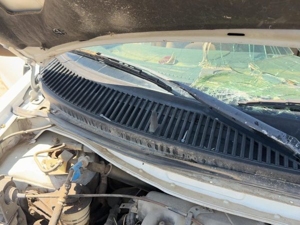 1996-1998 Mercury Villager Windshield Wiper Cowl Vent Trim Panel Oem Cover — photo 6