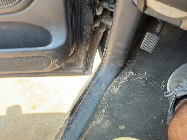 2002-2005 Dodge Ram 1500 Driver Left Lower Kick Trim Panel Oem Dark Gray V9Dv — photo 2