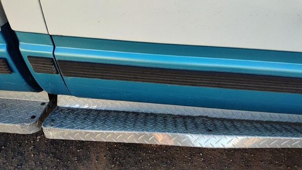 88-00 Gmc Sierra 2500 Passenger Right Front Moulding From Door Oem Trim Strip — photo 2