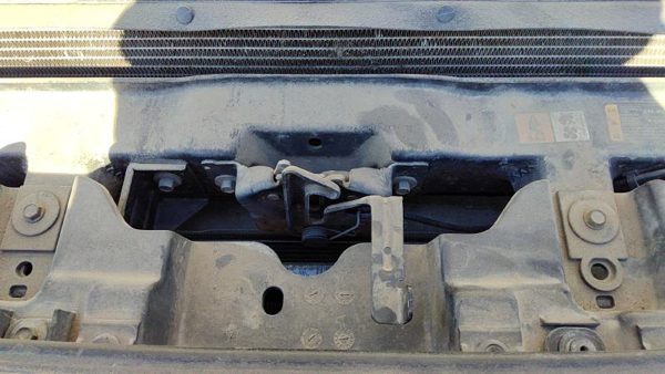 2015 Ford F250 Radiator Support Hood Latch Assembly With Bracket OEM BC3Z16138B — photo 2