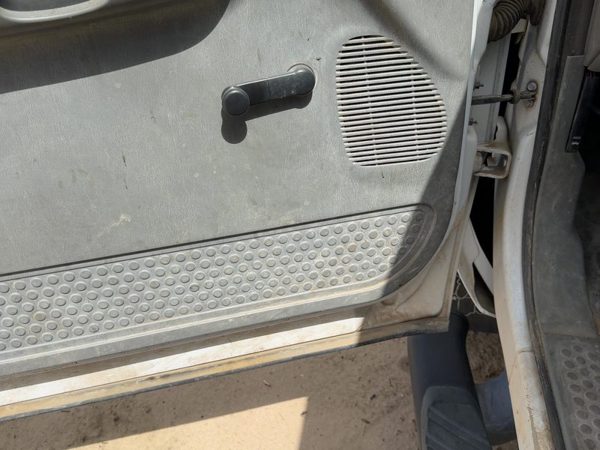 2005-2007 Ford F350 Driver Left Front Door Trim Panel Manual Gray 5C3Z2523943Dab — photo 9