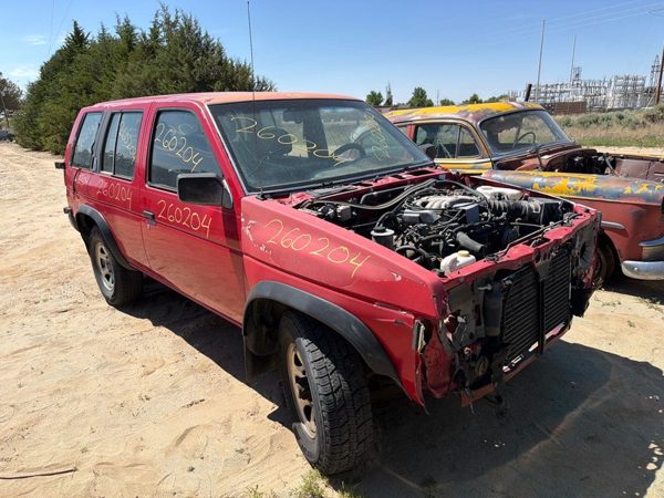 1994 Nissan Pathfinder — vehicle photo 1