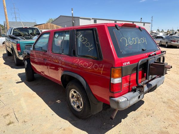 1994 Nissan Pathfinder — vehicle photo 4