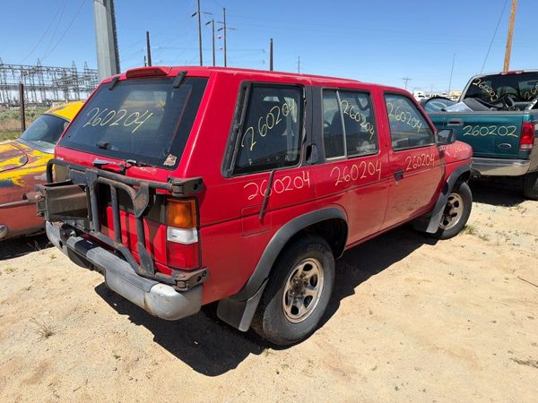 1994 Nissan Pathfinder — vehicle photo 5