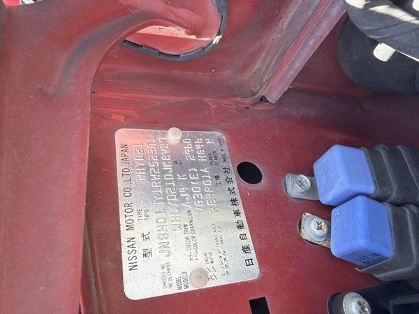 1994 Nissan Pathfinder — vehicle photo 8
