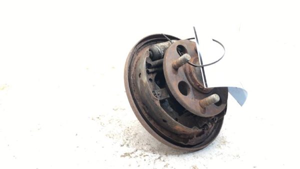 1984-00 Honda Civic Passenger Right Rear Back Stub Axle With Brake Backing Plate — photo 2