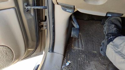 2000-2002 Ford Expedition Driver Left Lower Kick Trim Panel Oem Tan Fh