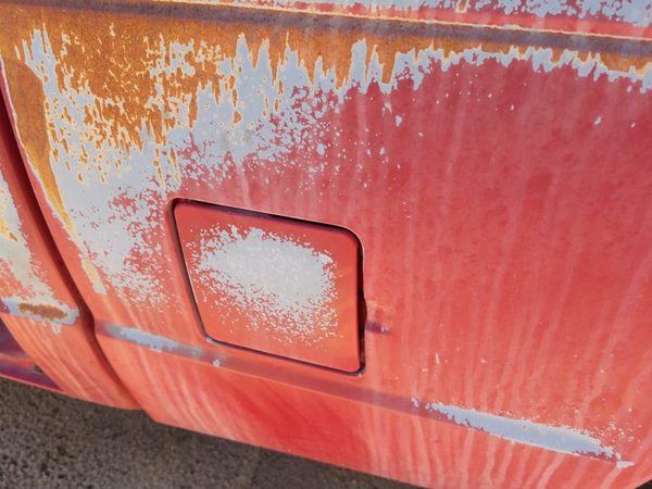 82-93 Chevy S10 Pickup Fuel Tank Door With Hinge Gas Lid Oem Filler Red — photo 1