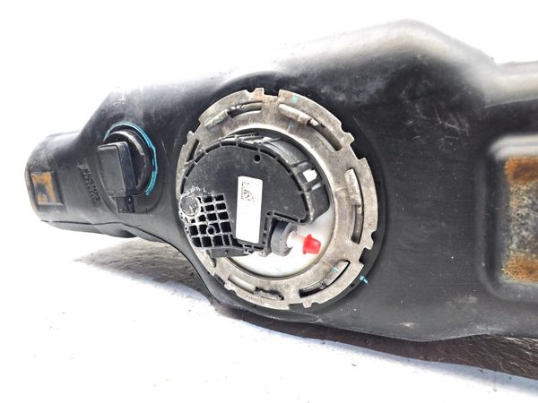 16-17 Dodge Ram 4500 Def Tank With Pump 68228572Ab — photo 8