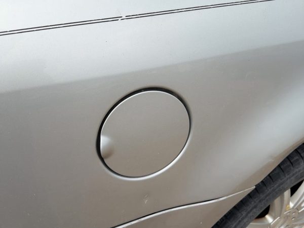 05-07 Fivehundred Fuel Tank Door With Hinge Gas Lid Oem Filler Silver Birch Jp — photo 1