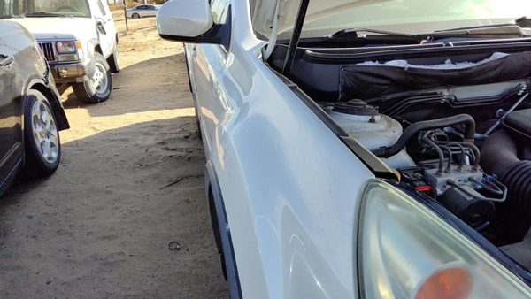 2010-2014 Subaru Legacy Outback Passenger Right Front Fender Oem 7J Satin White — photo 3