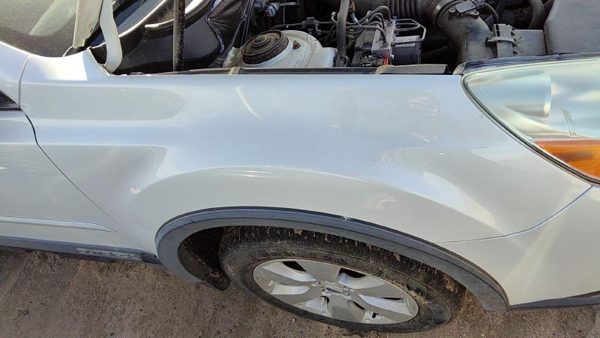 2010-2014 Subaru Legacy Outback Passenger Right Front Fender Oem 7J Satin White — photo 2