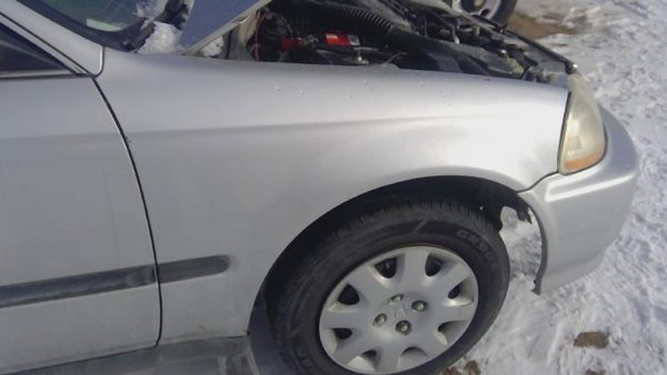 1998 Honda Civic Fender RH Silver — photo 4