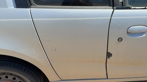 2007 Saturn Ion Rear Door RH Silver 13U — photo 2