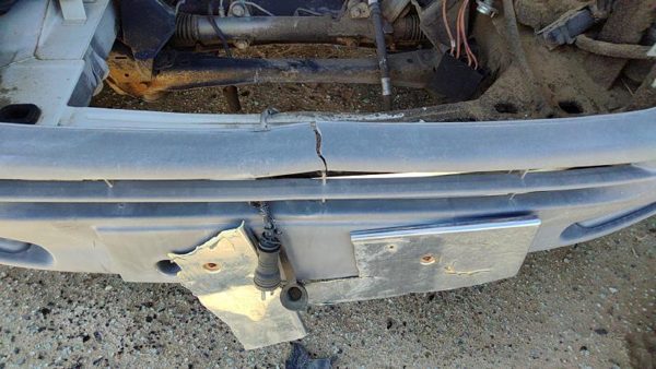 2006 Dodge Sprinter 3500 Front Bumper Assy. Van White P01 — photo 6