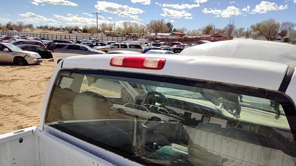 1999-2006 Chevy Silverado 1500 Third Brake Light Middle Lamp Oem — photo 3