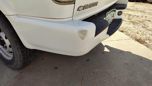 1998-2000 S10 Blazer Driver Left Rear Bumper End Cap Oem White 50U 12472169 — photo 1
