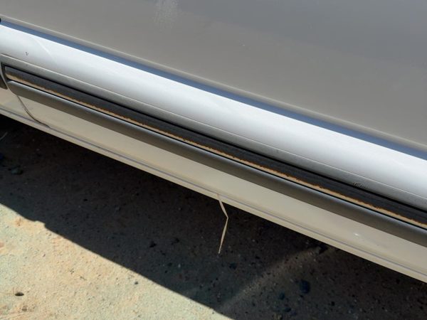 98-01 Chevy S10 Blazer Passenger Right Front Moulding From Door Oem Trim Strip — photo 2
