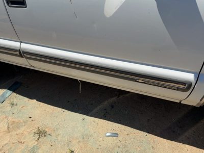 98-01 Chevy S10 Blazer Passenger Right Front Moulding From Door Oem Trim Strip